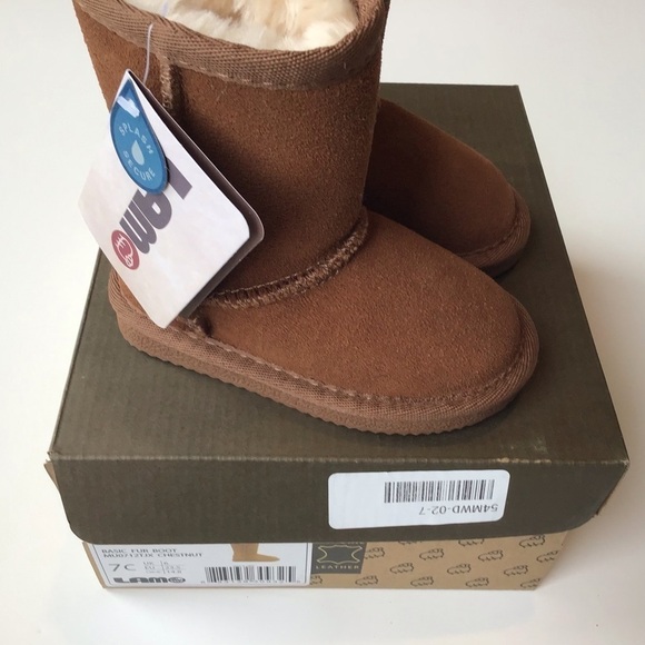 Lamo NWT NWB toddler fur boots. - Picture 7 of 11